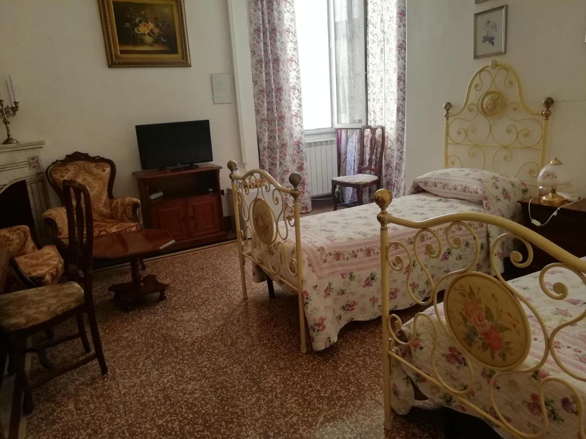 Tanina B & B Sassari Exteriör bild
