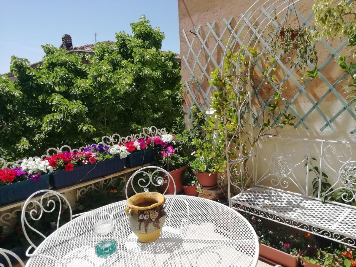Tanina B & B Sassari Exteriör bild
