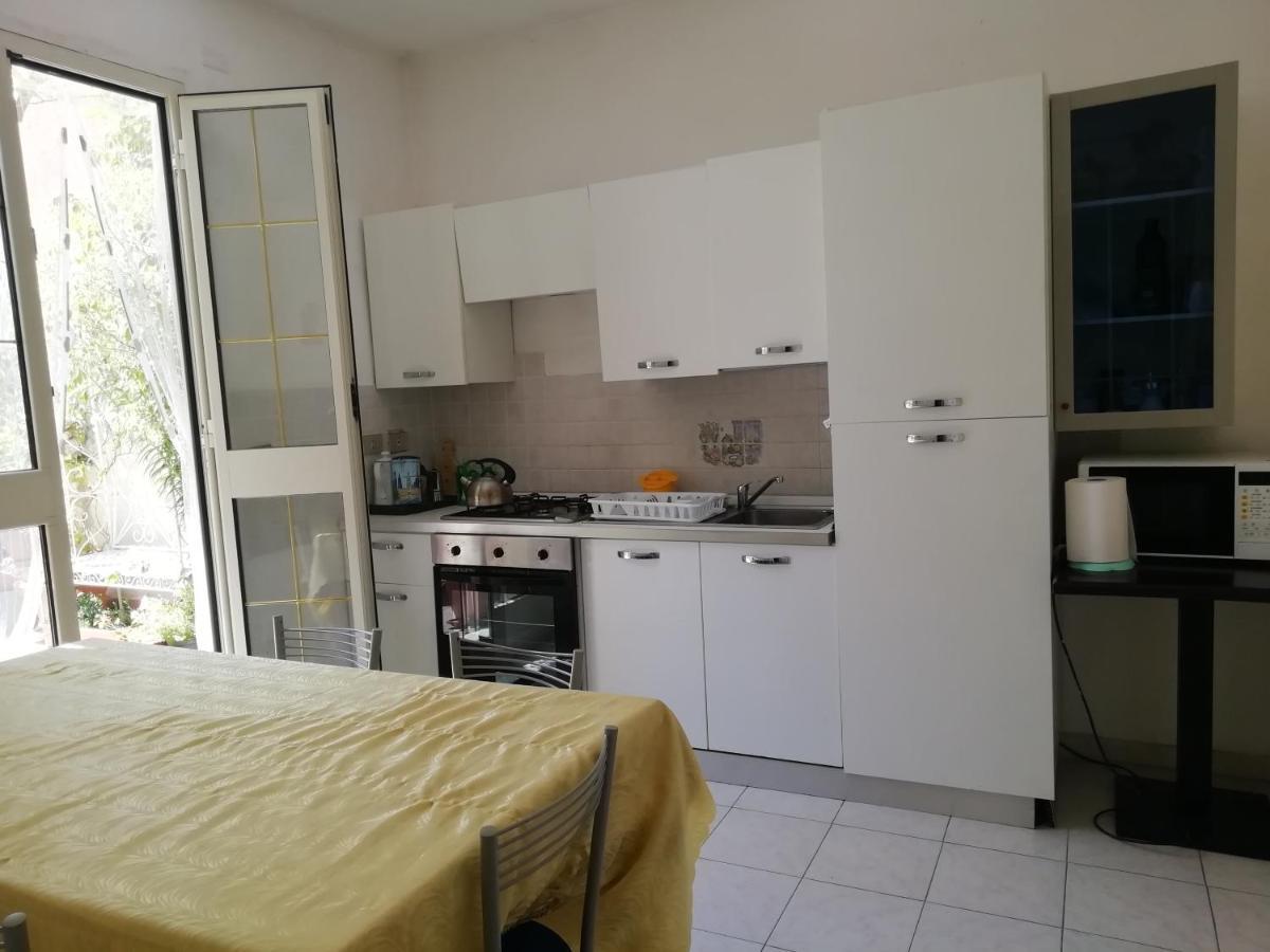 Tanina B & B Sassari Exteriör bild