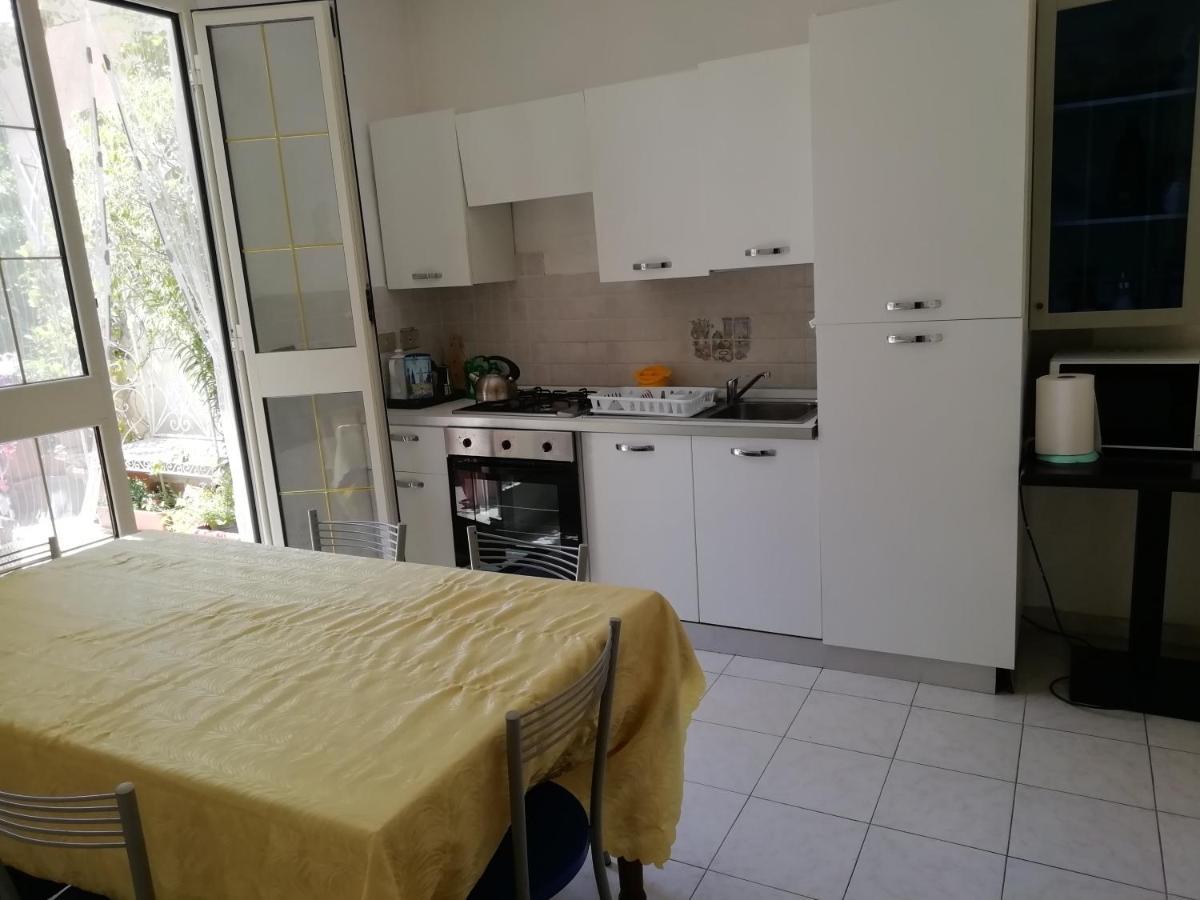Tanina B & B Sassari Exteriör bild
